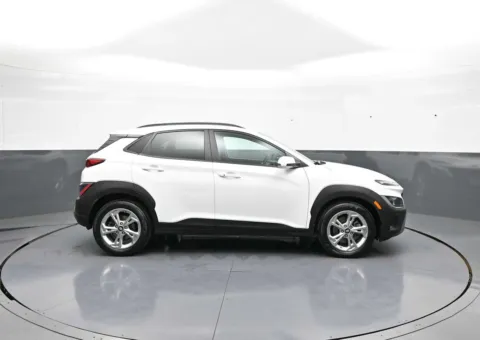 More photos of 2023 Hyundai Kona SEL at Plaza Hyundai, NY