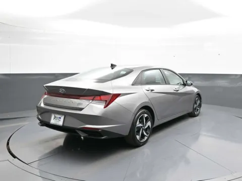 More photos of 2023 Hyundai Elantra SEL at Plaza Hyundai, NY