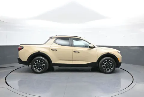 More photos of 2023 Hyundai Santa Cruz SEL at Plaza Hyundai, NY