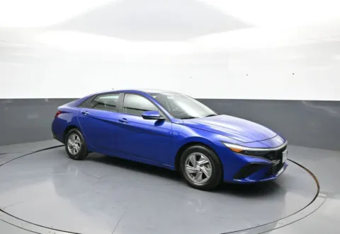 More photos of 2025 Hyundai Elantra SE at Plaza Hyundai, NY