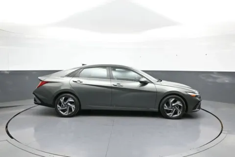 More photos of 2024 Hyundai Elantra Hybrid Limited at Plaza Hyundai, NY