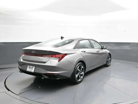 More photos of 2023 Hyundai Elantra SEL at Plaza Hyundai, NY