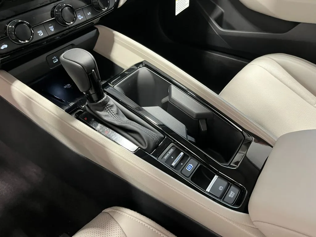 2026 Honda Accord Hybrid EX-L - Photo 22