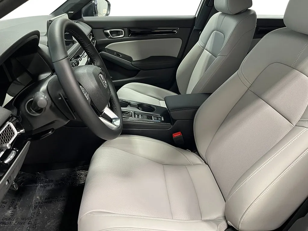 2026 Honda Civic Hatchback Sport Touring - Photo 14