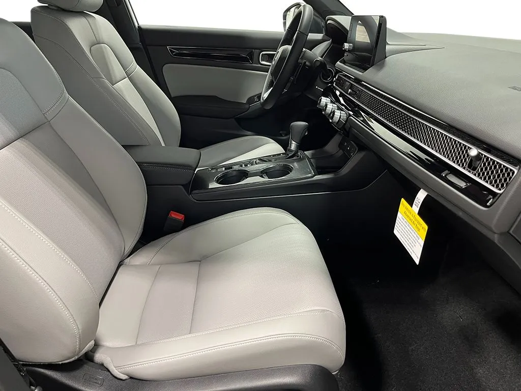 2026 Honda Civic Hatchback Sport Touring - Photo 29