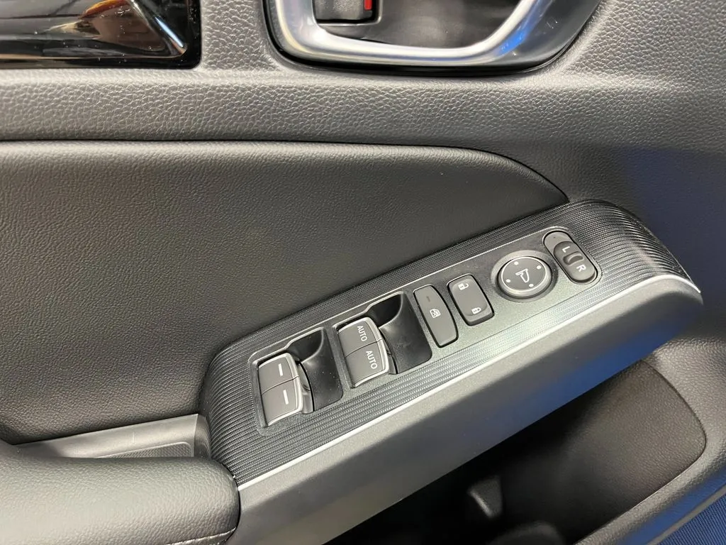 2026 Honda Civic Hatchback Sport Touring - Photo 15