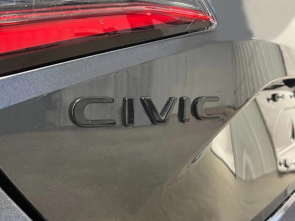 2026 Honda Civic Hatchback Sport Touring - Photo 8