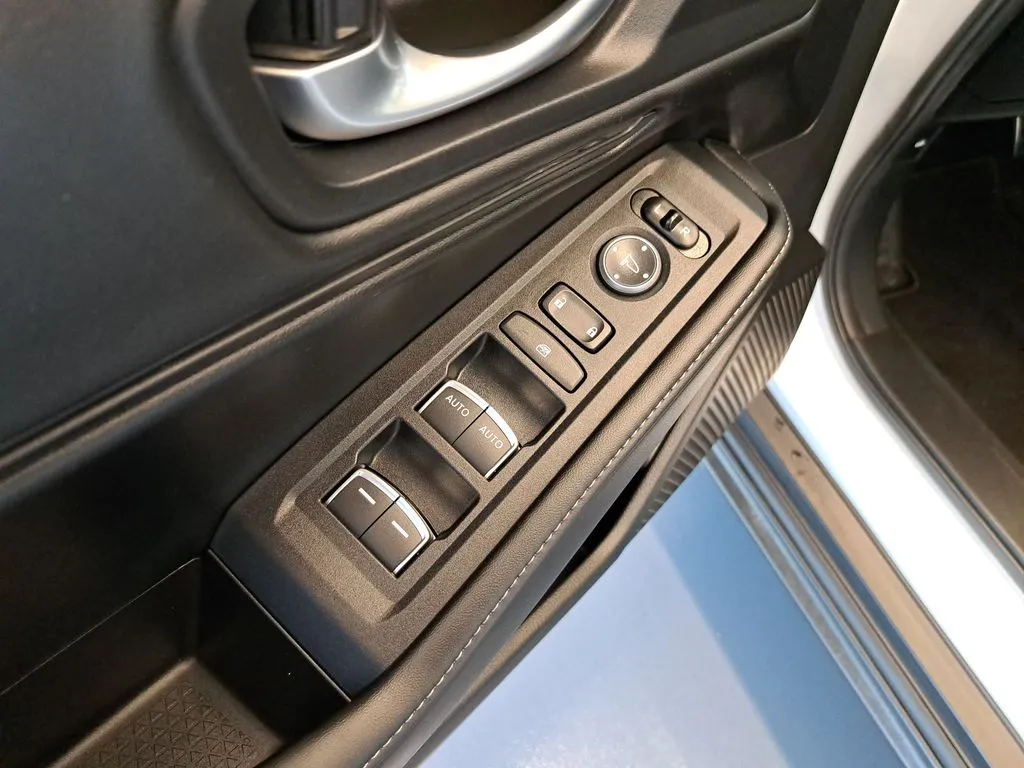 2025 Honda Accord Hybrid Sport - Photo 15