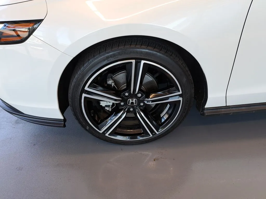 2025 Honda Accord Hybrid Sport - Photo 38
