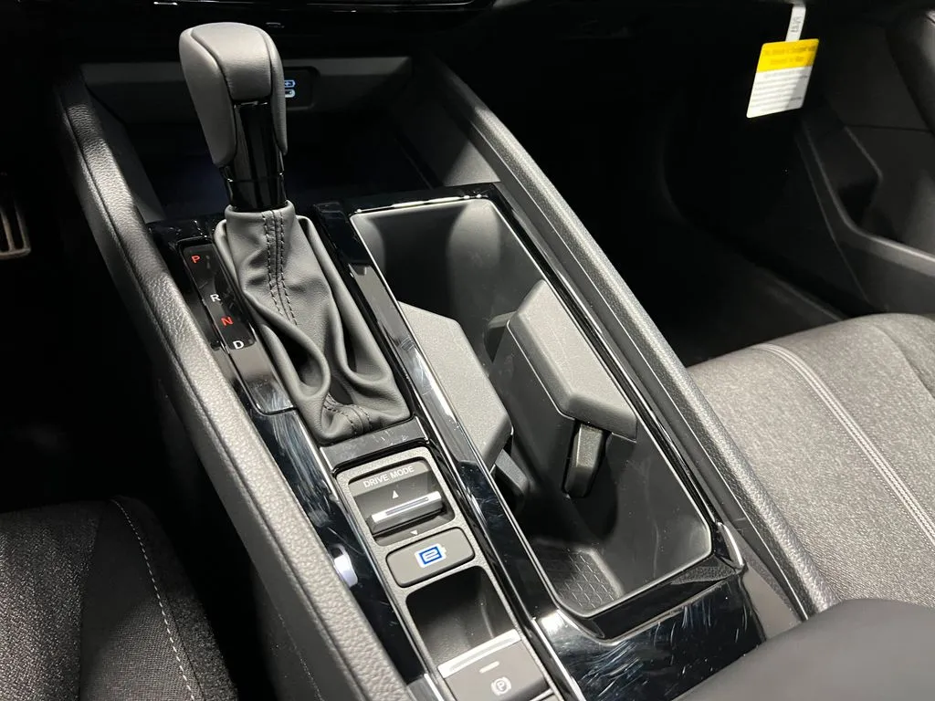 2025 Honda Accord Hybrid Sport - Photo 17