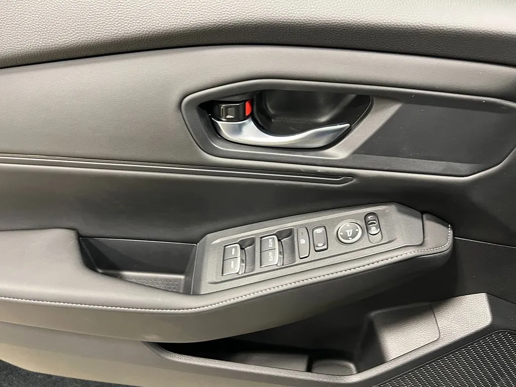 2025 Honda Accord Hybrid Sport - Photo 16