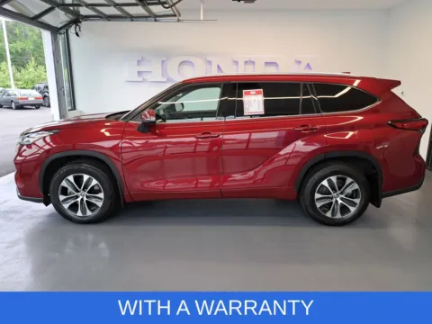 Another view of 2020 Toyota Highlander XLE for sale in Chesapeake, VA at First Team Honda