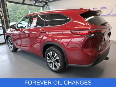 More photos of 2020 Toyota Highlander XLE at First Team Honda, VA