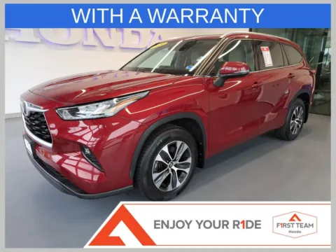 Red 2020 Toyota Highlander XLE for sale in Chesapeake, VA