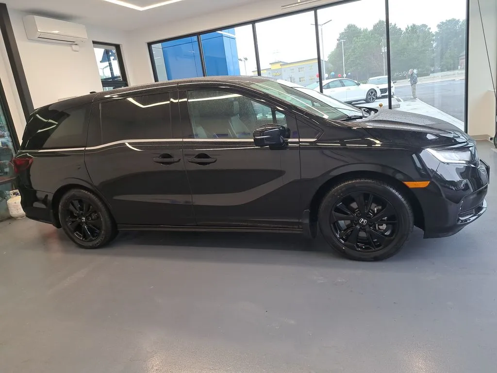 2024 Honda Odyssey SPORT - Photo 7