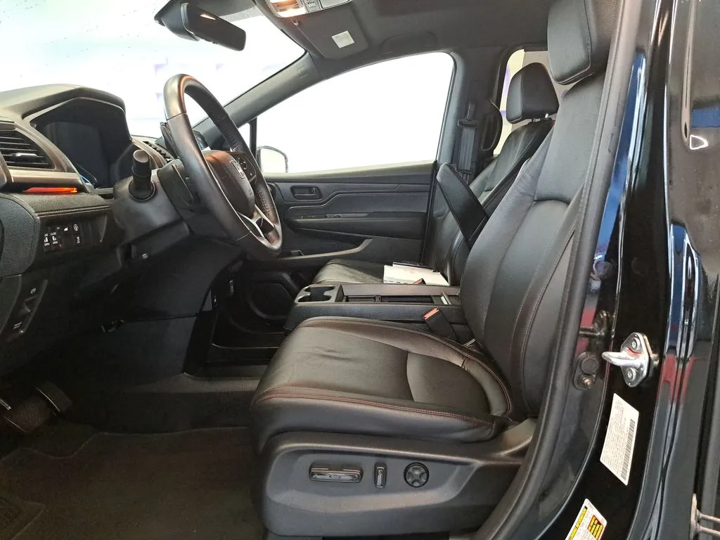 2024 Honda Odyssey SPORT - Photo 15