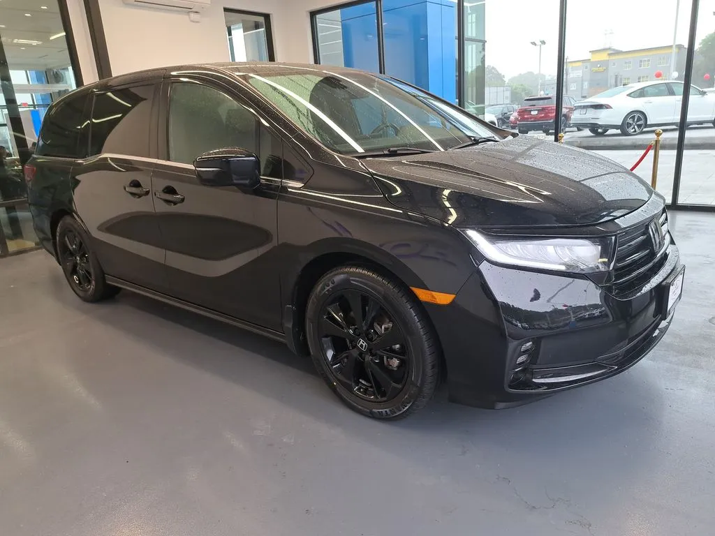 2024 Honda Odyssey SPORT - Photo 8