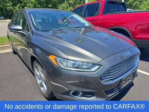 More photos of 2015 Ford Fusion SE at First Team Honda, VA
