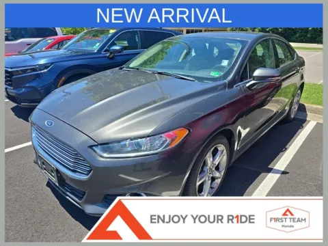 Gray 2015 Ford Fusion SE for sale in Chesapeake, VA