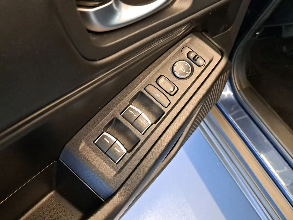 2023 Honda Accord EX - Photo 13