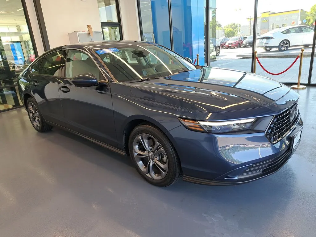 2023 Honda Accord EX - Photo 8