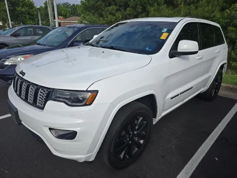 Photos of 2022 Jeep Grand Cherokee WK Laredo X for sale in Chesapeake, VA at First Team Honda
