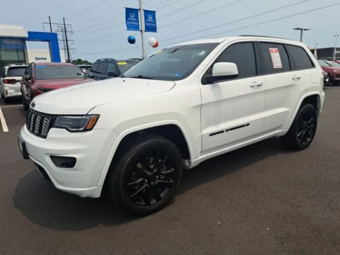 More photos of 2022 Jeep Grand Cherokee WK Laredo X at First Team Honda, VA