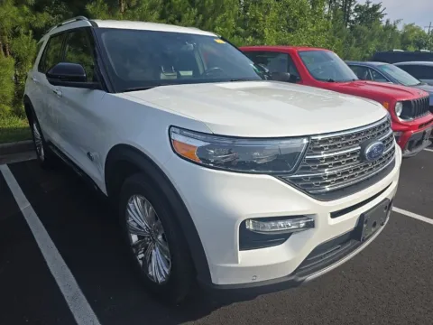 More photos of 2022 Ford Explorer King Ranch at First Team Honda, VA