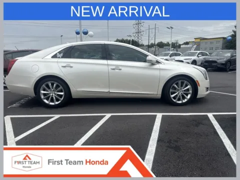 White 2013 Cadillac XTS Luxury for sale in Chesapeake, VA