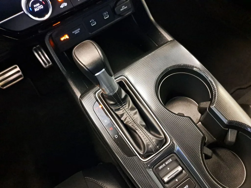 2025 Honda Civic Sport - Photo 29