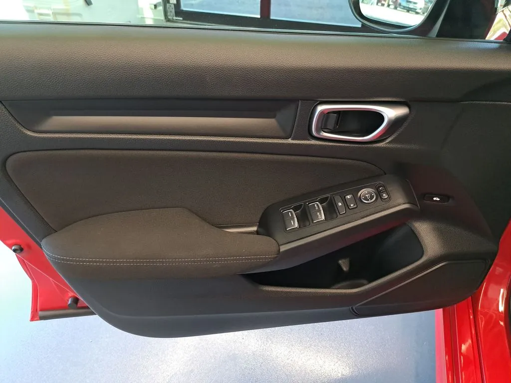 2025 Honda Civic Sport - Photo 18