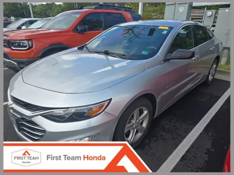 Silver 2019 Chevrolet Malibu LS for sale in Chesapeake, VA
