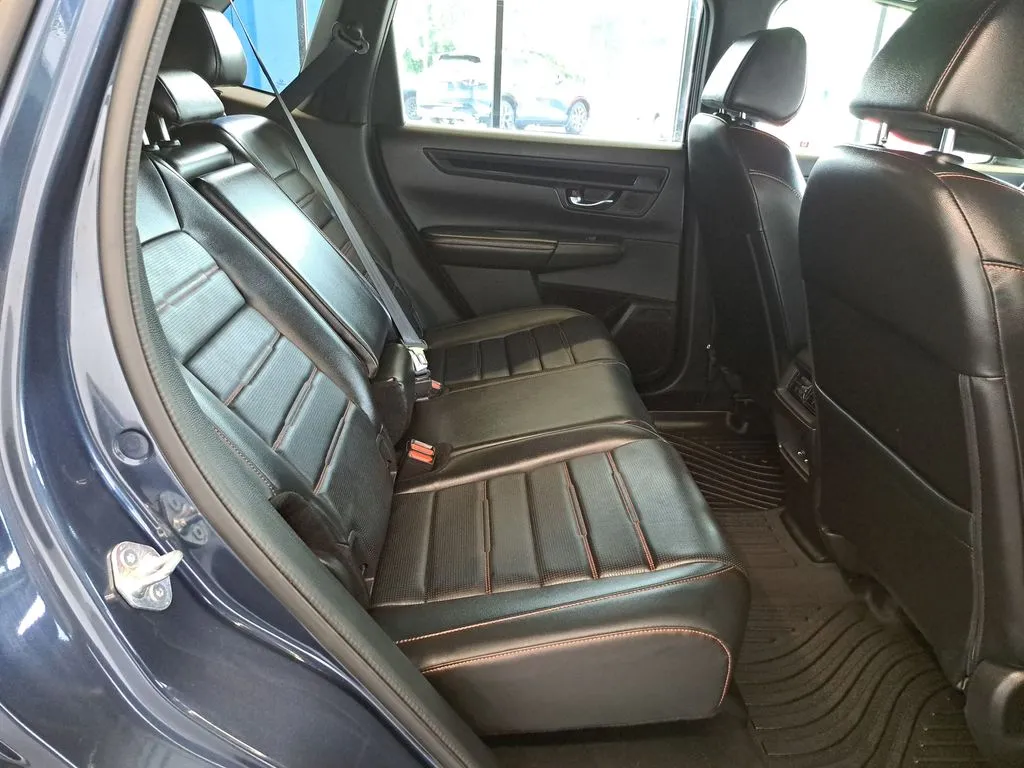 2025 Honda CR-V Sport-L - Photo 35