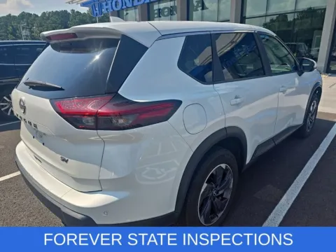 More photos of 2024 Nissan Rogue SV at First Team Honda, VA