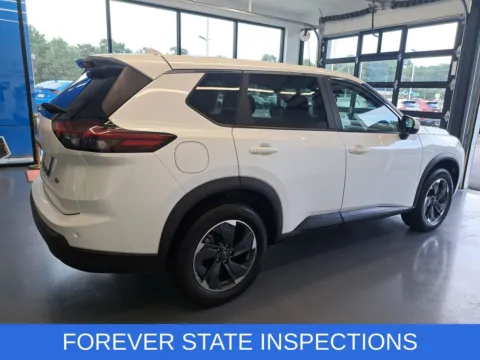 More photos of 2024 Nissan Rogue SV at First Team Honda, VA