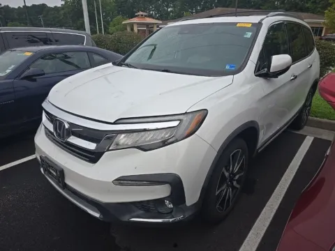 Photos of 2020 Honda Pilot Touring for sale in Chesapeake, VA at First Team Honda