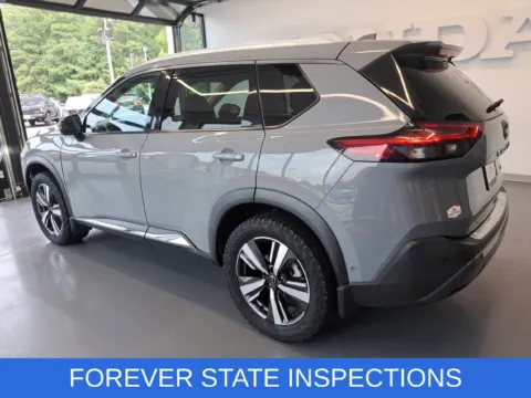 More photos of 2023 Nissan Rogue SL at First Team Honda, VA