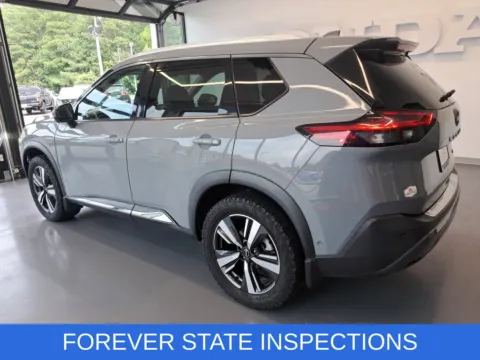More photos of 2023 Nissan Rogue SL at First Team Honda, VA