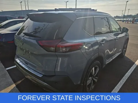 More photos of 2023 Nissan Rogue SL at First Team Honda, VA