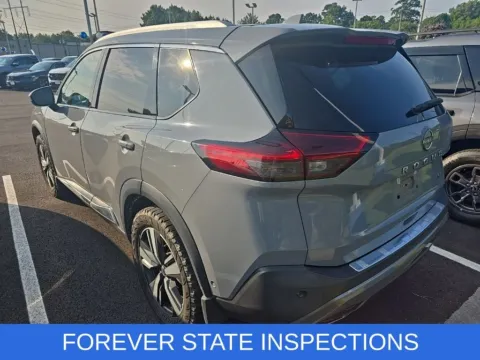 More photos of 2023 Nissan Rogue SL at First Team Honda, VA