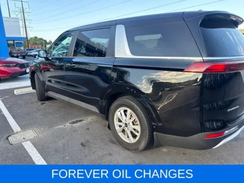 More photos of 2023 Kia Carnival LX at First Team Honda, VA