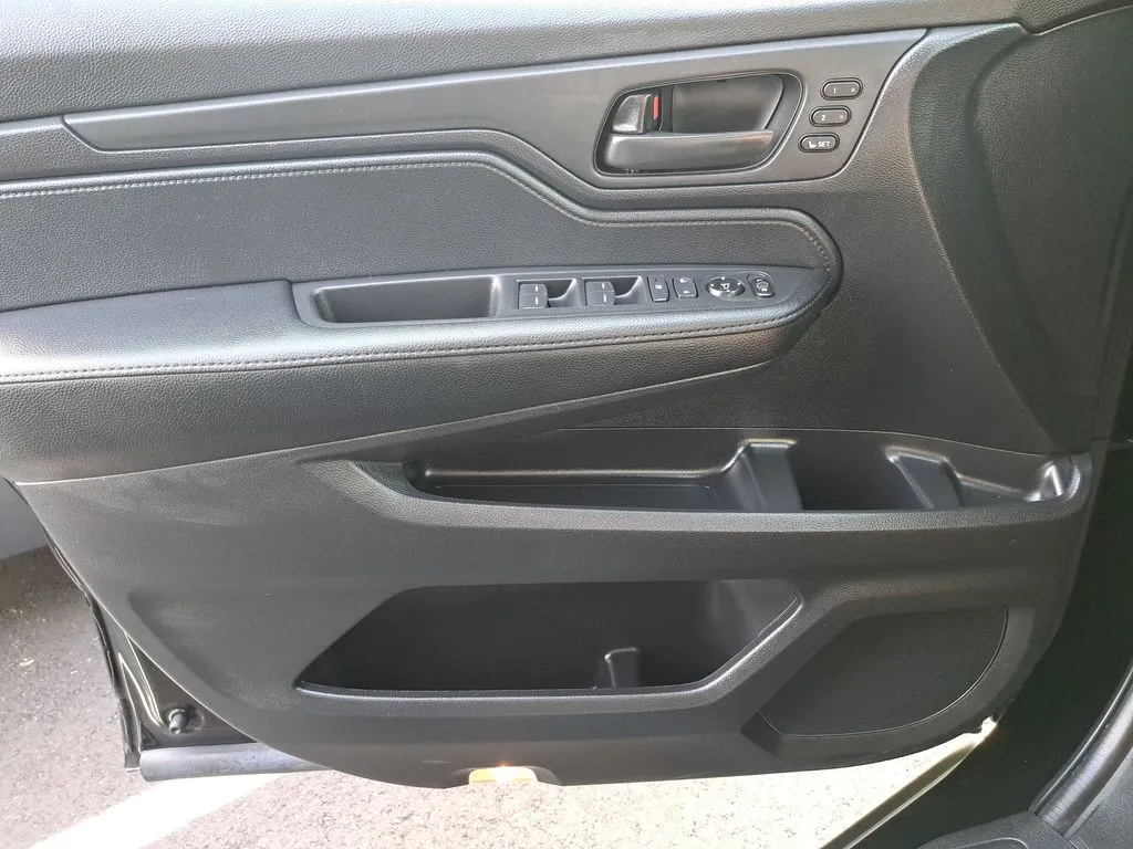 2026 Honda Odyssey EX-L - Photo 12