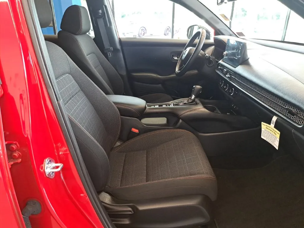 2026 Honda HR-V Sport - Photo 38