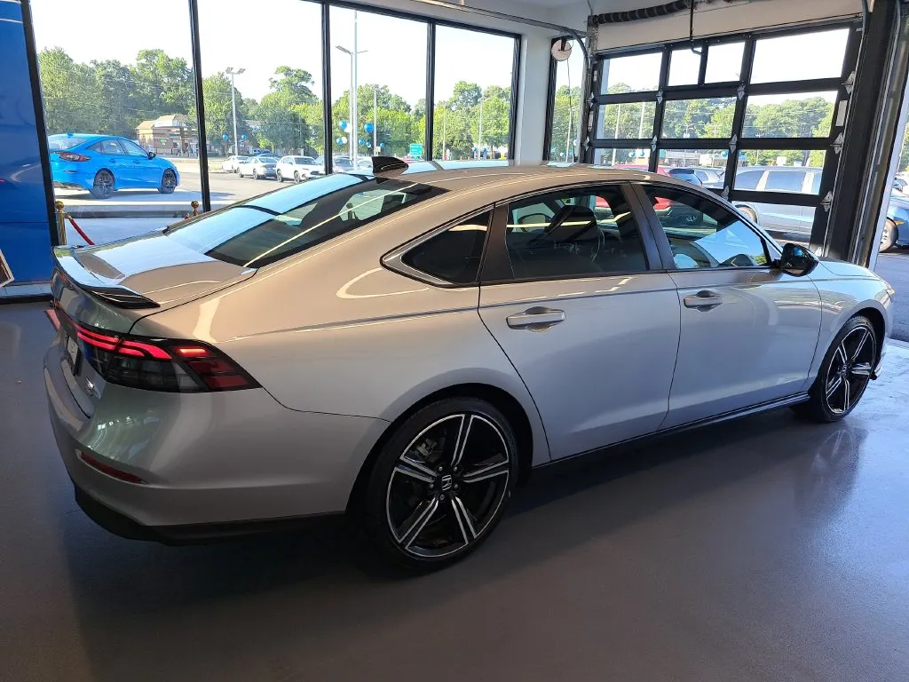 2025 Honda Accord Hybrid Sport - Photo 9