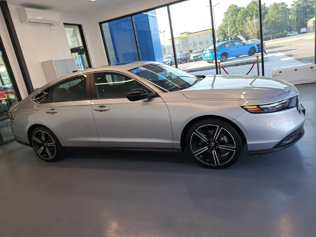 2025 Honda Accord Hybrid Sport - Photo 10