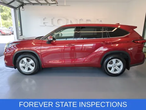 More photos of 2020 Toyota Highlander LE at First Team Honda, VA
