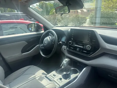 Photos of 2020 Toyota Highlander LE for sale in Chesapeake, VA at First Team Honda