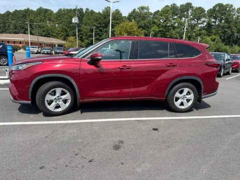 Photos of 2020 Toyota Highlander LE for sale in Chesapeake, VA at First Team Honda