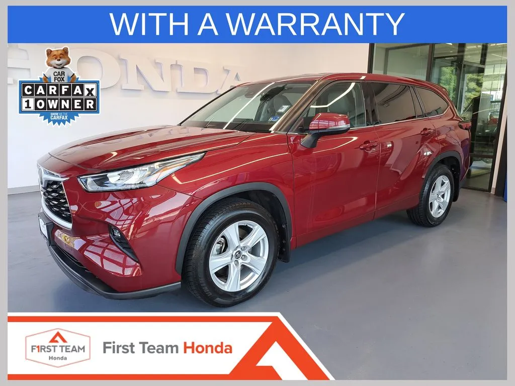 Red 2020 Toyota Highlander LE for sale in Chesapeake, VA