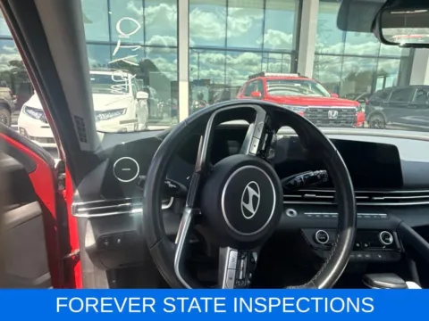 More photos of 2025 Hyundai Elantra Limited at First Team Honda, VA